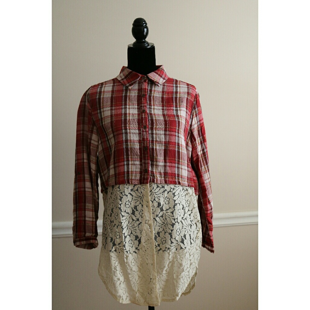 •FINAL PRICE• Darling Plaid Lace Top